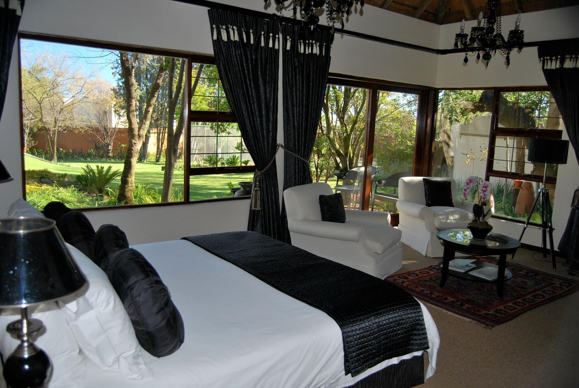 Lourie Lodge Sandton Esterno foto