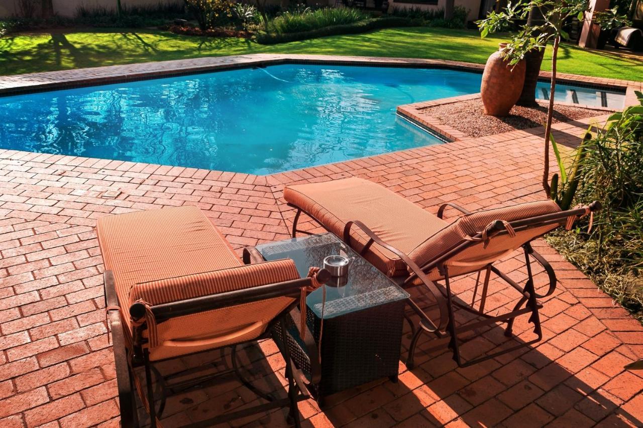 Lourie Lodge Sandton Esterno foto