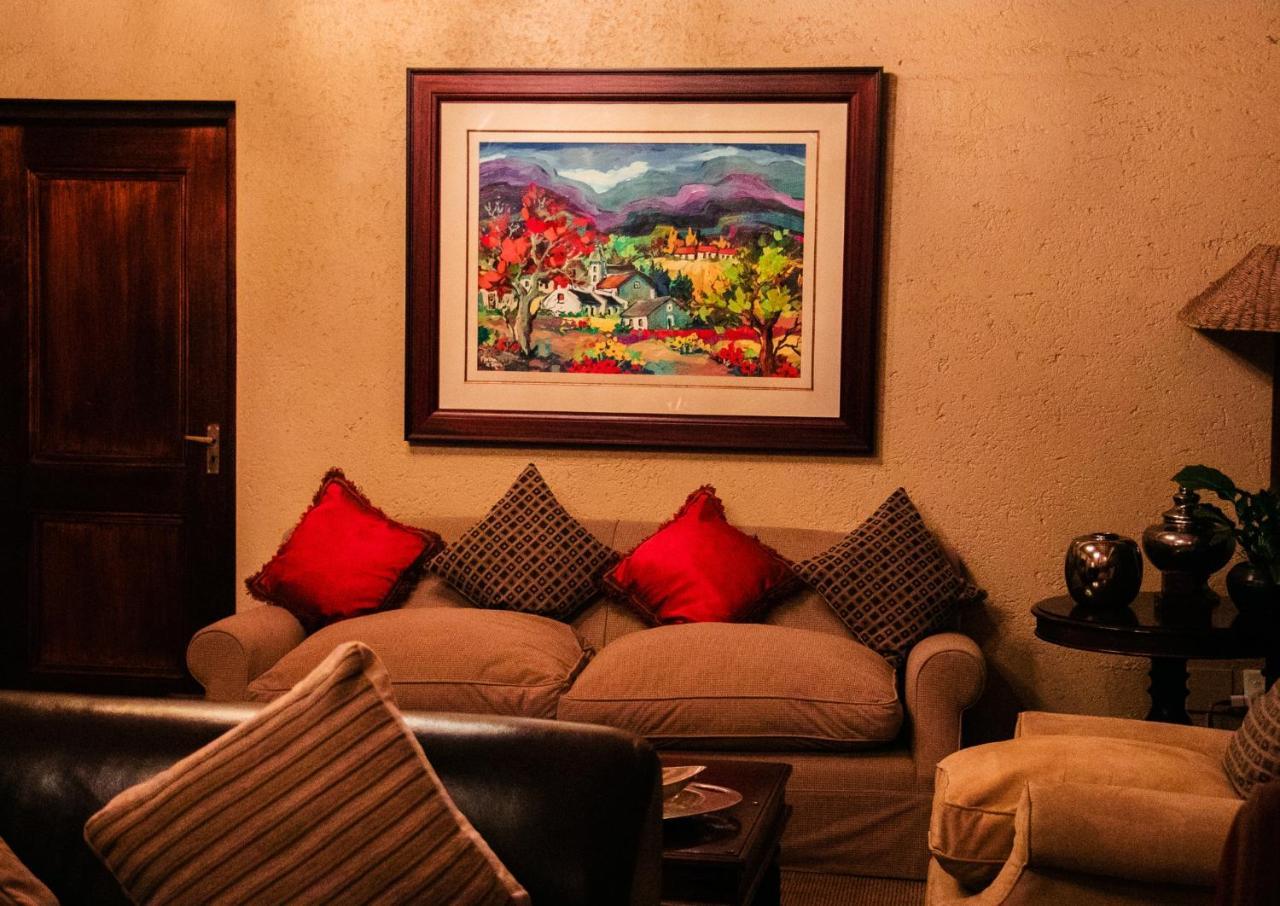 Lourie Lodge Sandton Esterno foto